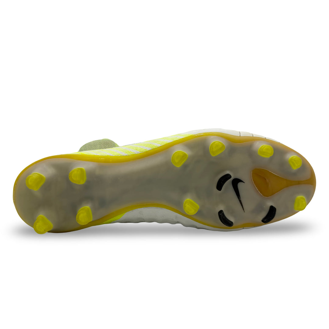 Kevin De Bruyne Match Worn, 1 Assist, Photo-Matched Nike Magista Obra II - 2016/17