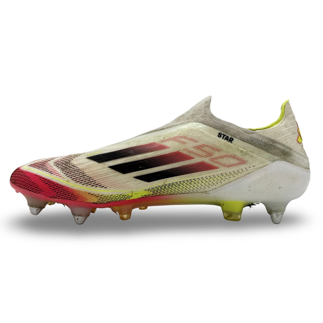 Jarrod Bowen, jugador de fútbol, 2 goles y 2 asistencias, fotocombinada: Adidas F50 Elite Laceless - 2024/25
