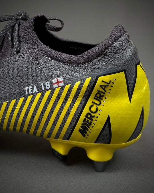 Ashley Young | Player-Worn Boots | 2017/18 | Manchester United