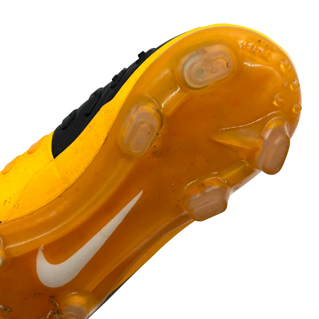 Nike CTR360 Maestri III 2012/13, usada por Alex Oxlade-Chamberlain