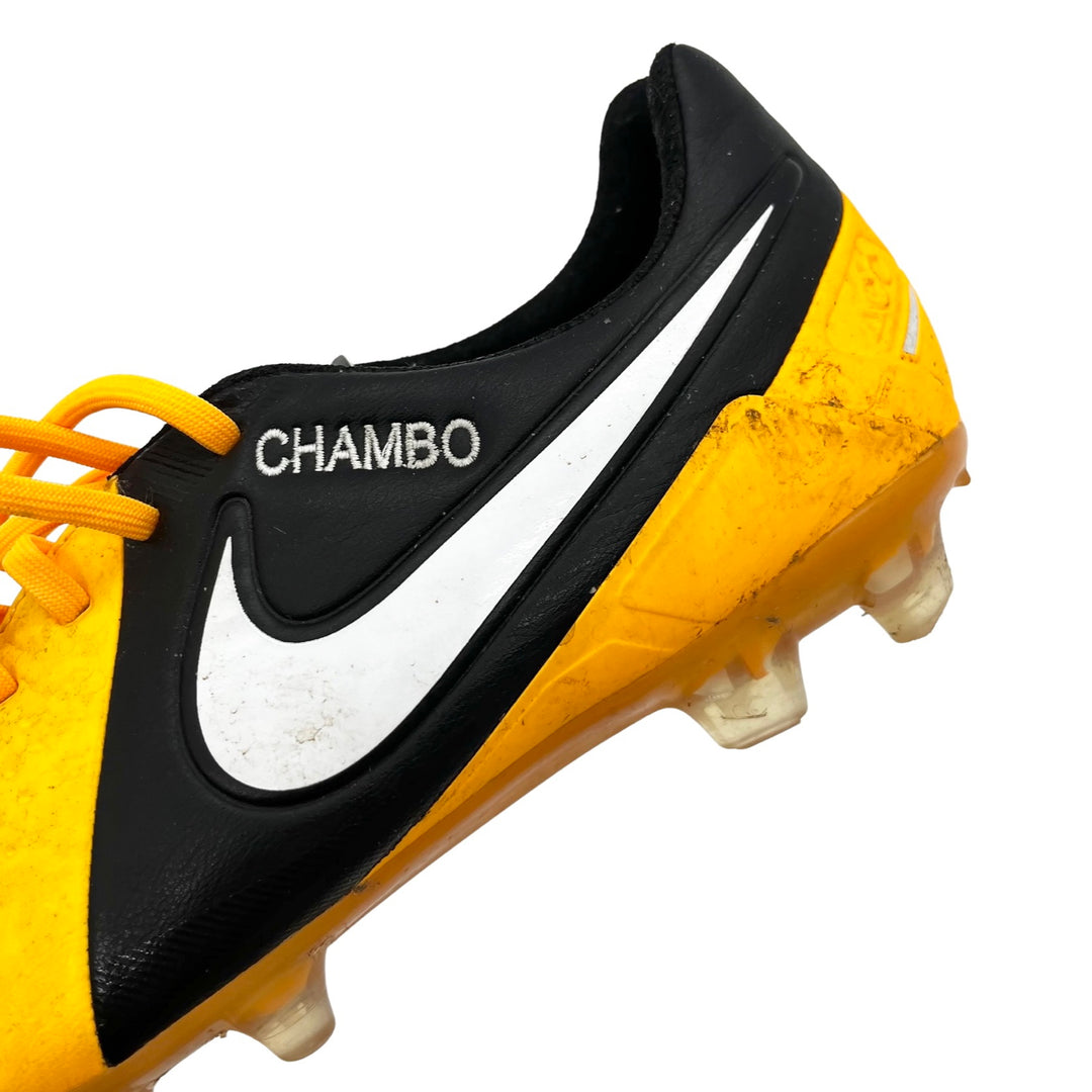 Nike CTR360 Maestri III 2012/13, usada por Alex Oxlade-Chamberlain