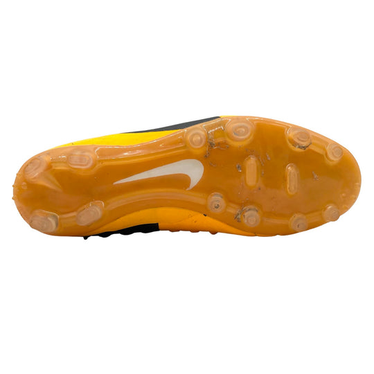 Nike CTR360 Maestri III 2012/13, usada por Alex Oxlade-Chamberlain